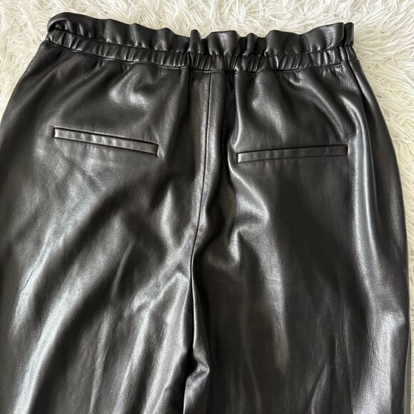 Alice + Olivia Black Faux Leather Ankle Crop Pants with Paper Bag Waist Size M - Picture 5 of 9